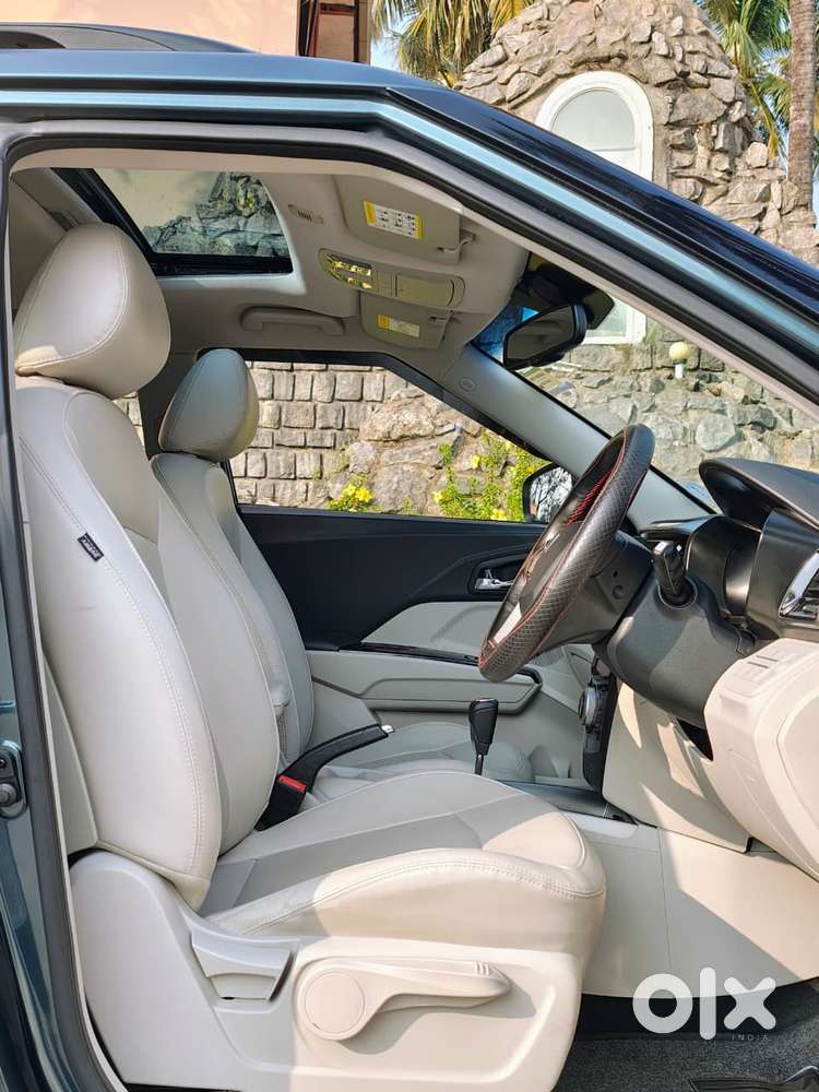 Mahindra Xuv300 W8 Option Diesel, 2023, Diesel