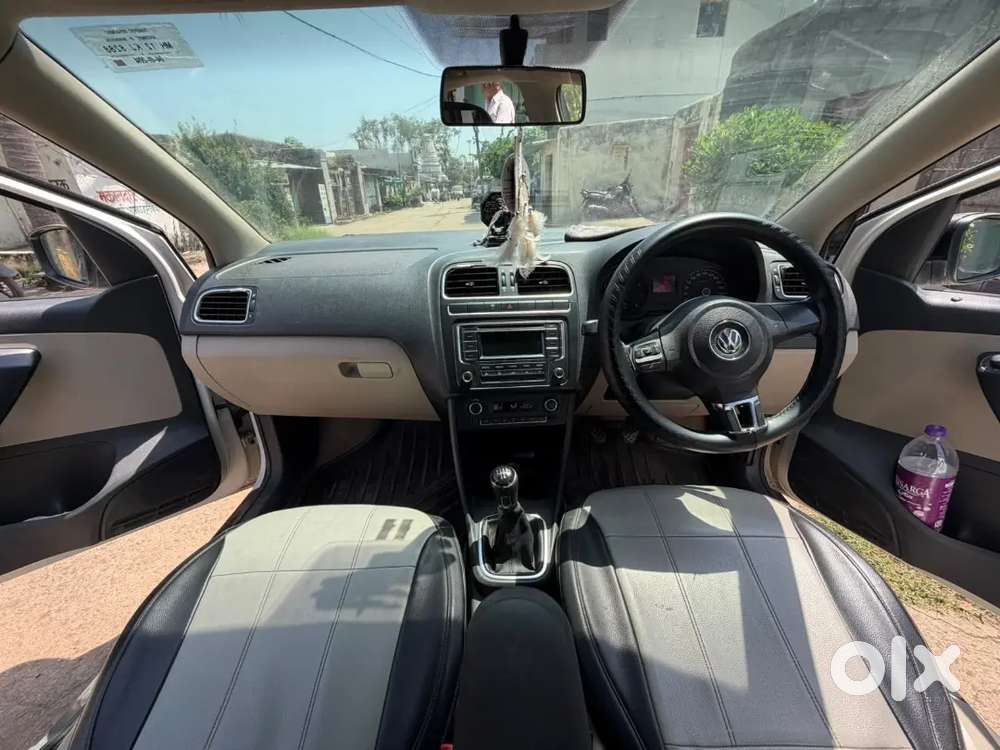 Volkswagen Polo Petrol Highline 2014