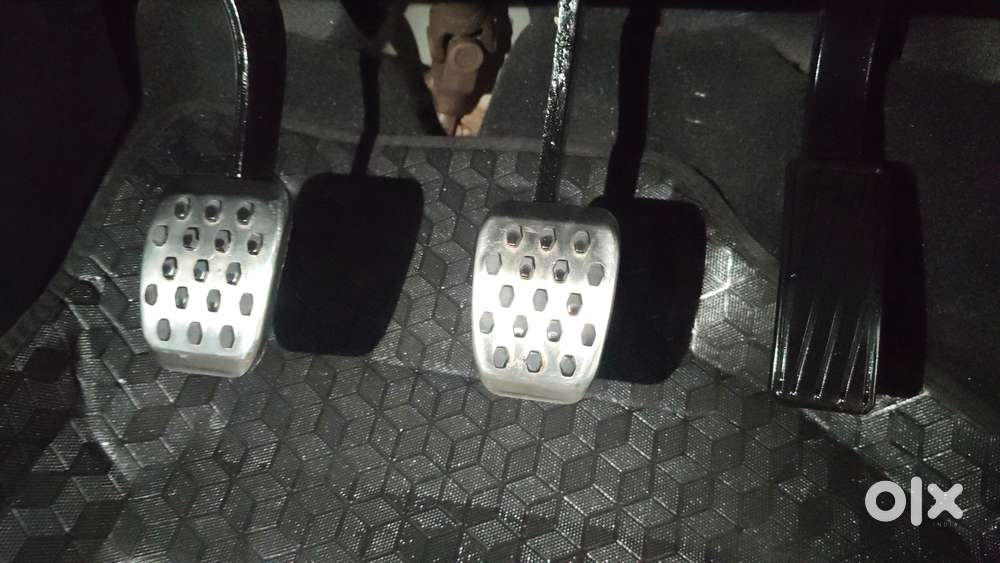 Mahindra Xuv300 W8 Option, 2022, Petrol