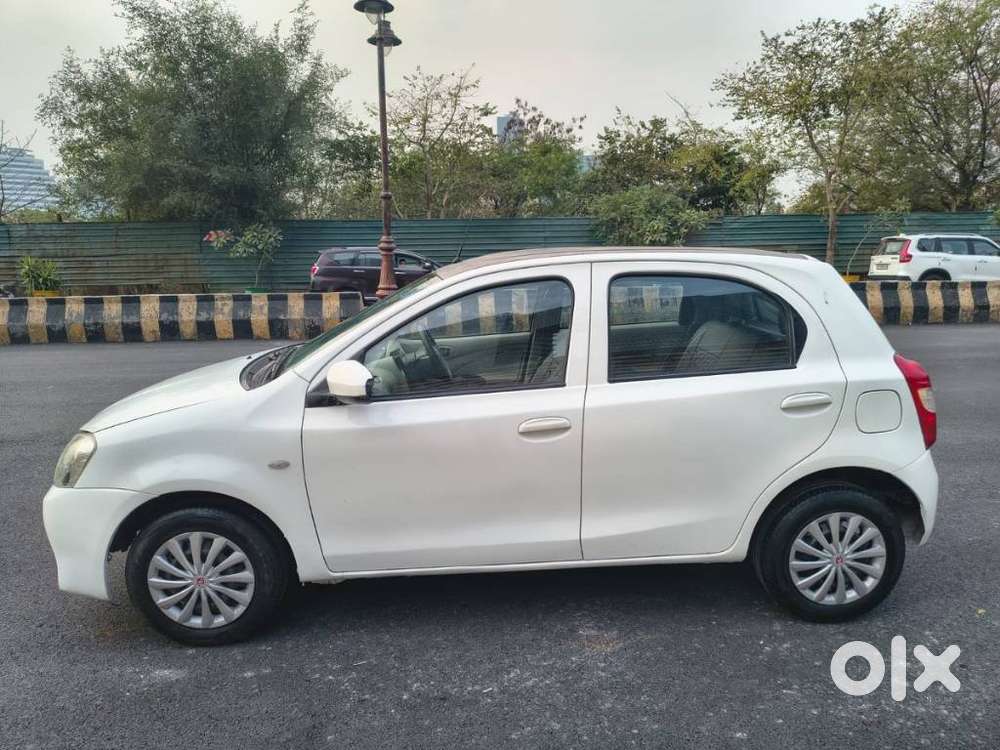 Toyota Etios Liva G Exclusive, 2016, Petrol