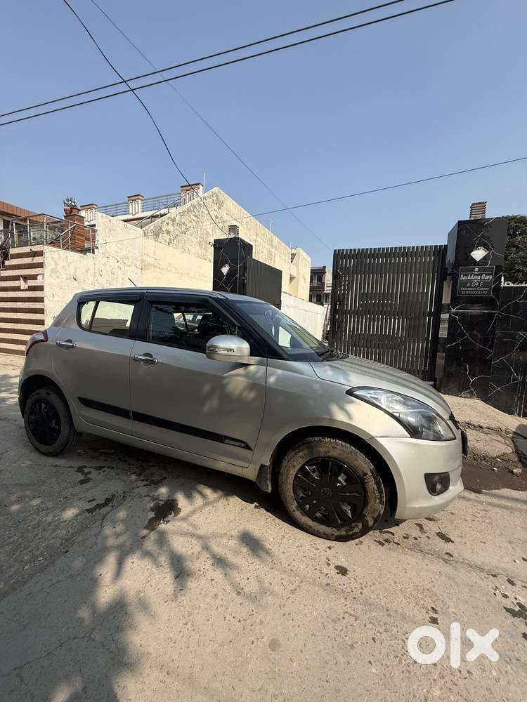 Maruti Suzuki Swift Vxi Optional, 2013, Petrol