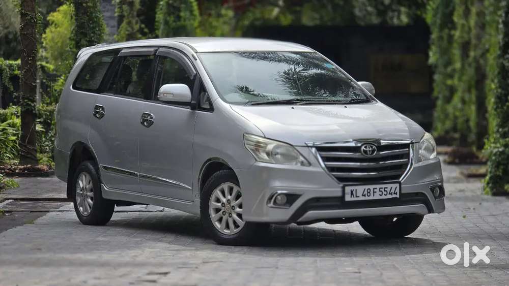 Toyota Innova 2014