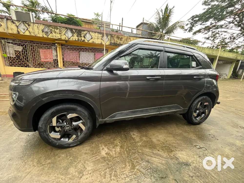 Venue Sx Turbo With Sunroof 2020 December Model