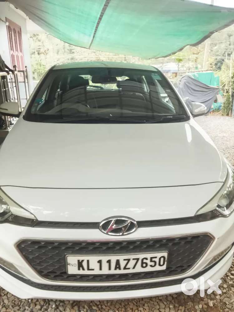 Hyundai I20 2015 Petrol Full Option 40000 Km Driven