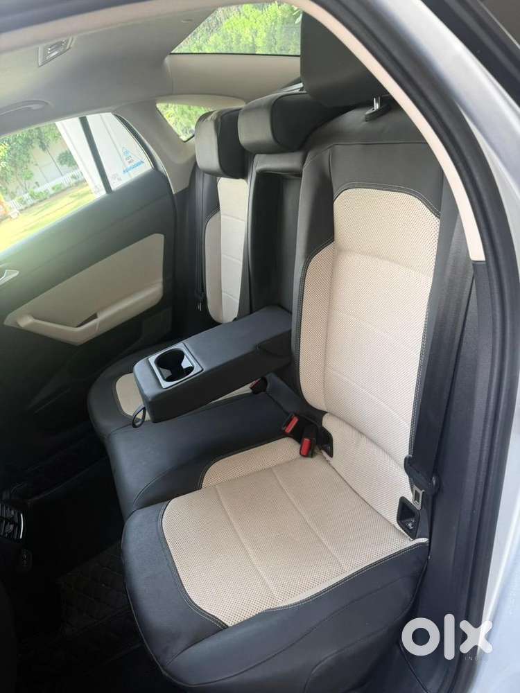Volkswagen Virtus 2024 Automatic  18600 Km Electric Seats