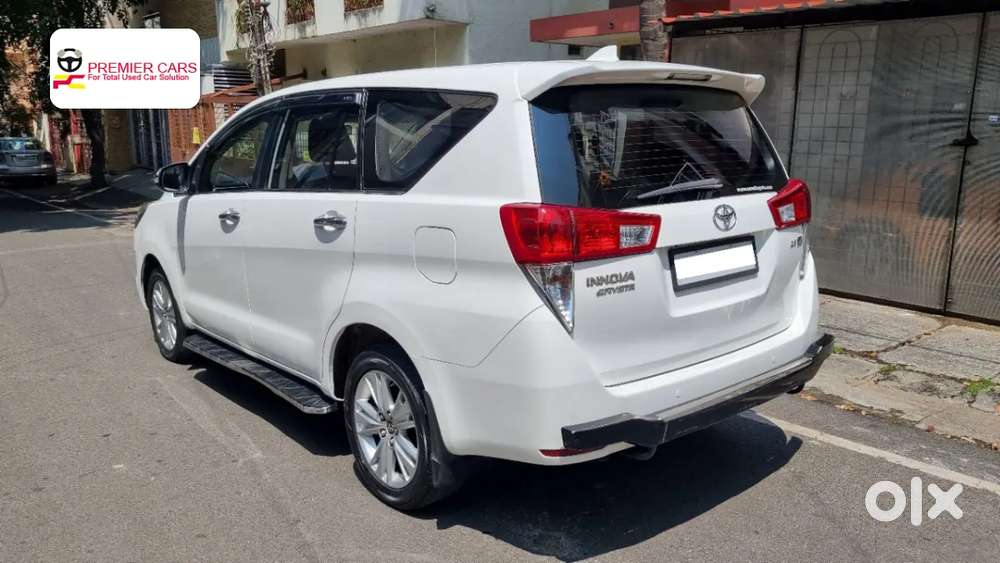 Toyota Innova Crysta 2.8 Zx At 7 Seater, 2016, Diesel