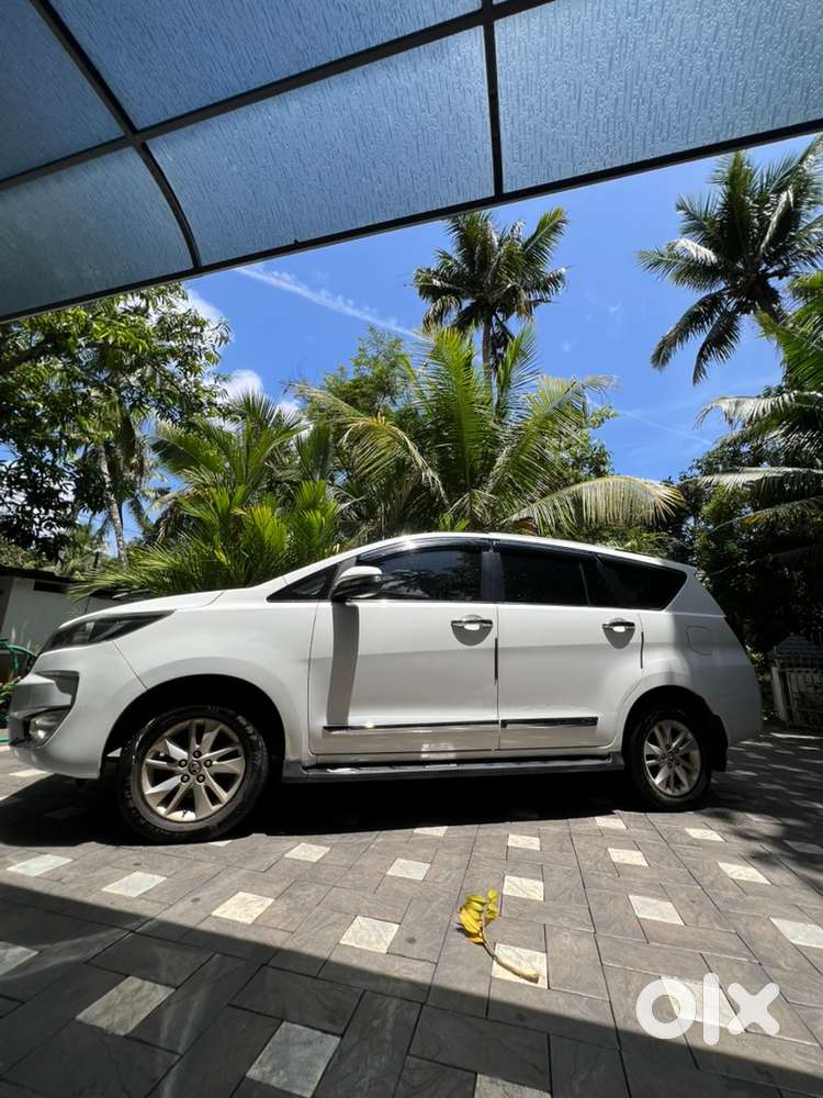 Toyota Innova Crysta 2017
