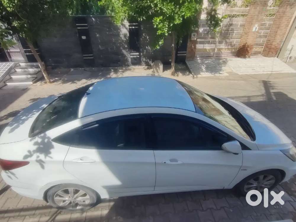 Hyundai Verna 2012