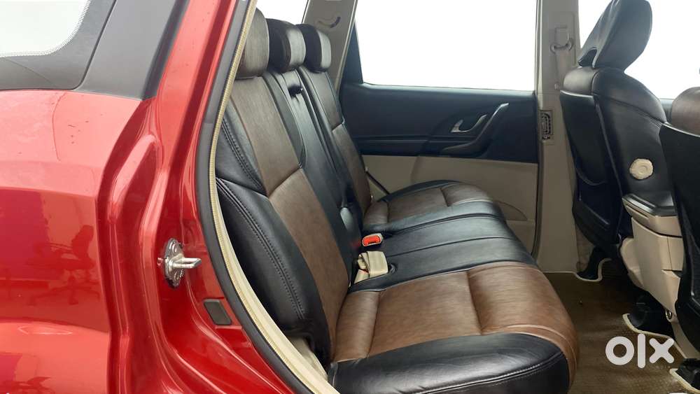 Mahindra Xuv500 2.2 W10, 2015, Diesel