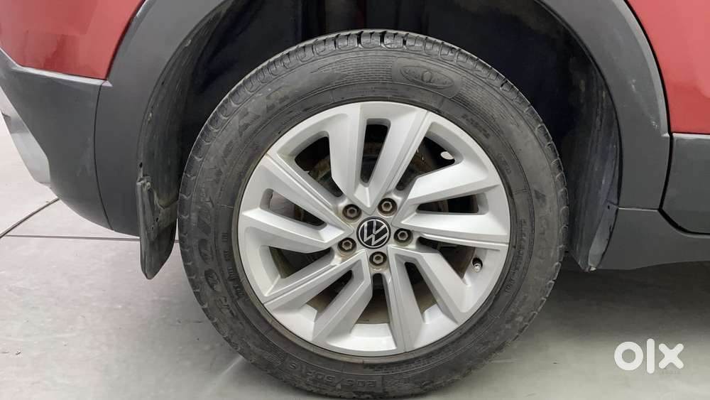 Volkswagen Taigun 1.0 Tsi Highline At, 2022, Petrol