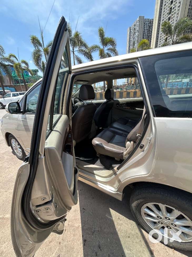 Toyota Innova 2.5 V 8 Str, 2014, Diesel