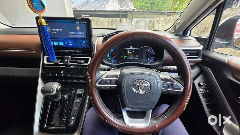 Toyota Innova Hycross 2.0 Vx (o) Hybrid 7 Str, 2024, Petrol
