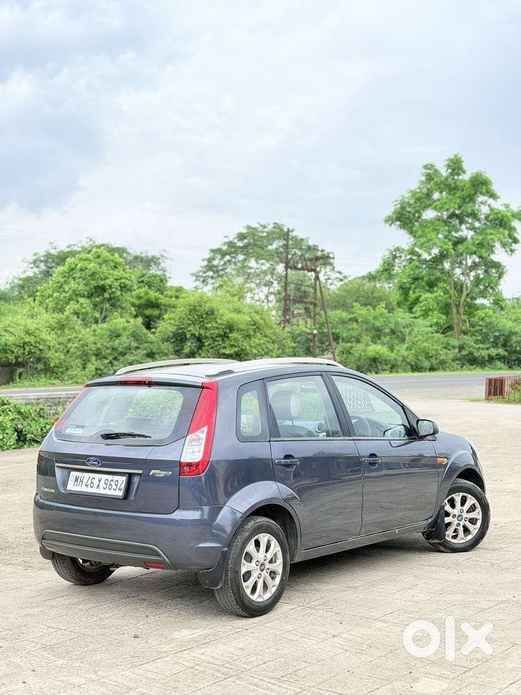 Ford Figo Petrol Titanium, 2014, Petrol