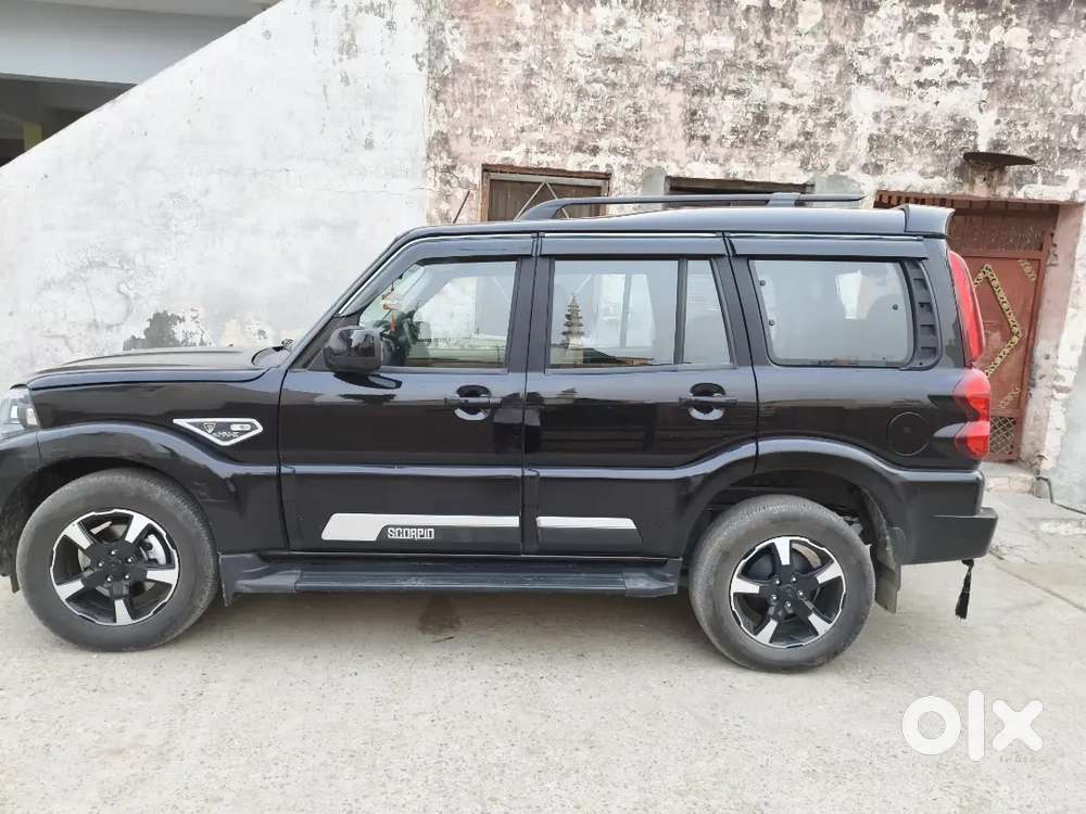 Mahindra Scorpio Classic 2026 Diesel 8400 Km Driven