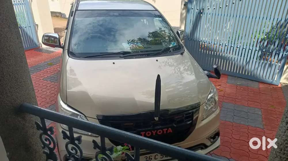 Toyota Innova 2012 Diesel Well Maintained
