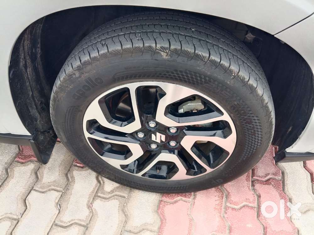 Maruti Suzuki Invicto Zeta Plus 7str, 2025, Petrol