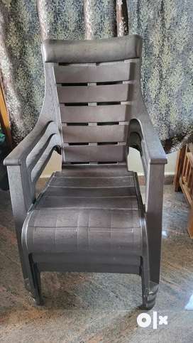 Nilkamal on sale aaram chair