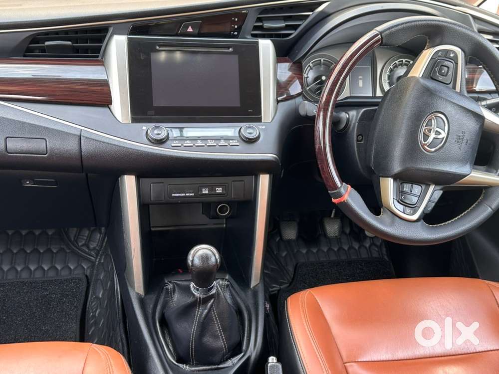 Toyota Innova Crysta 2.4 V 2016 Diesel