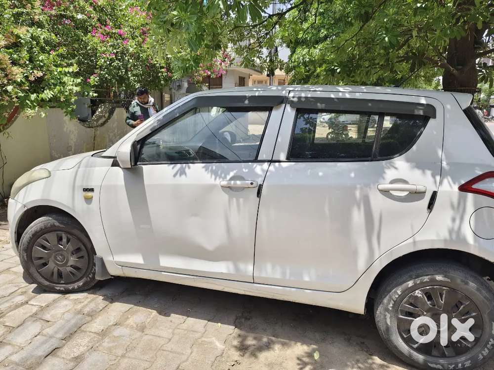 Maruti Suzuki Swift 2012 Diesel 180000 Km Driven