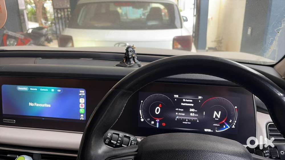 Delhi Number Xuv700 Ax5 Mint Condition