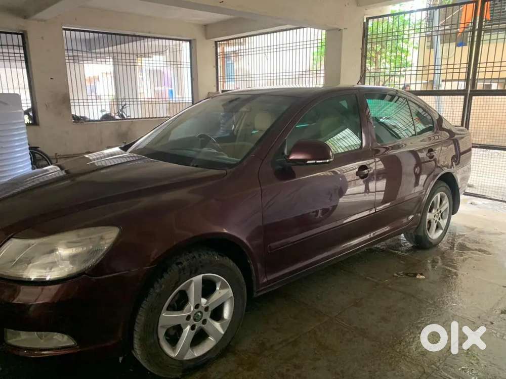 Skoda Laura Elegance 2012