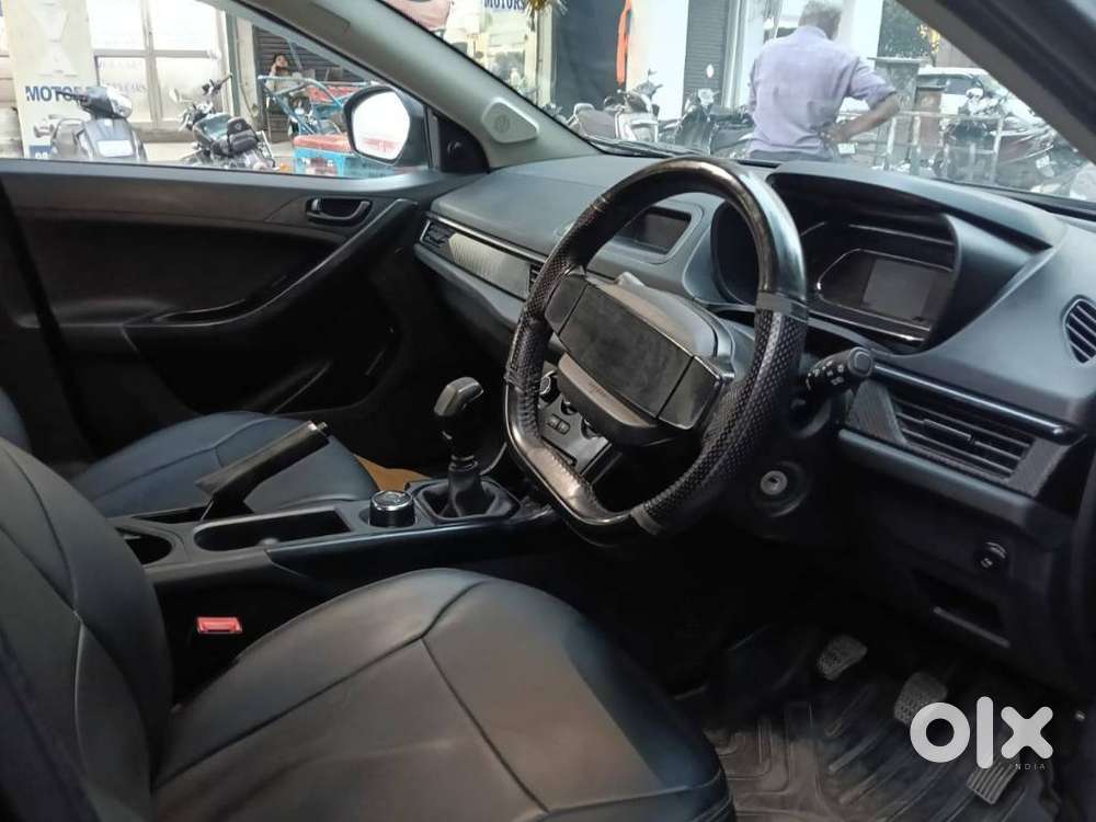 Tata Nexon Smart Plus1.2 Revotron Petrol 5 Mt, 2024, Cng & Hybrids