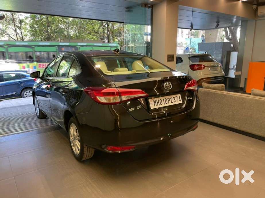 Toyota Yaris J Cvt, 2020, Petrol