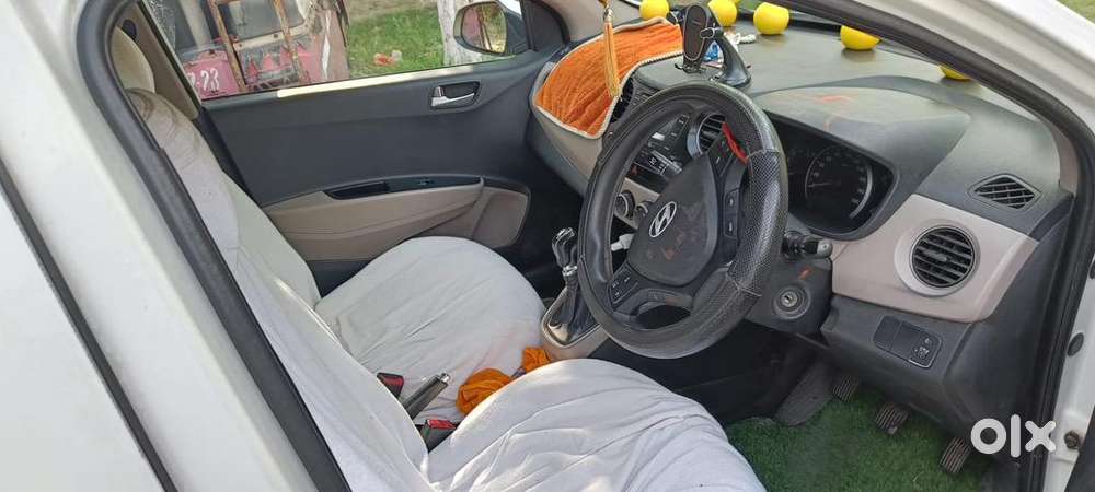 Hyundai Grand I10 2015 Diesel Well Maintained