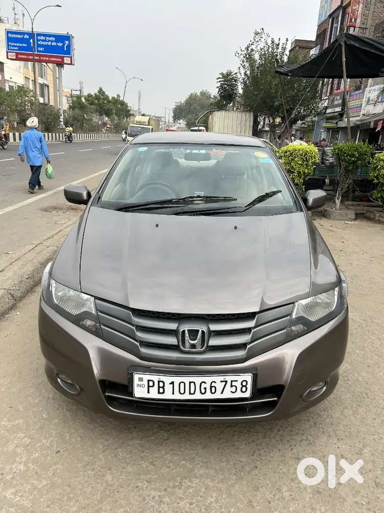 Honda City 1.5 V 2011