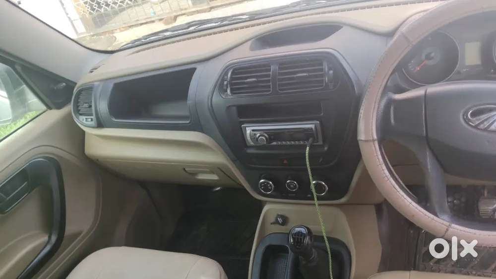 Mahindra Tuv 300 Plus 2018