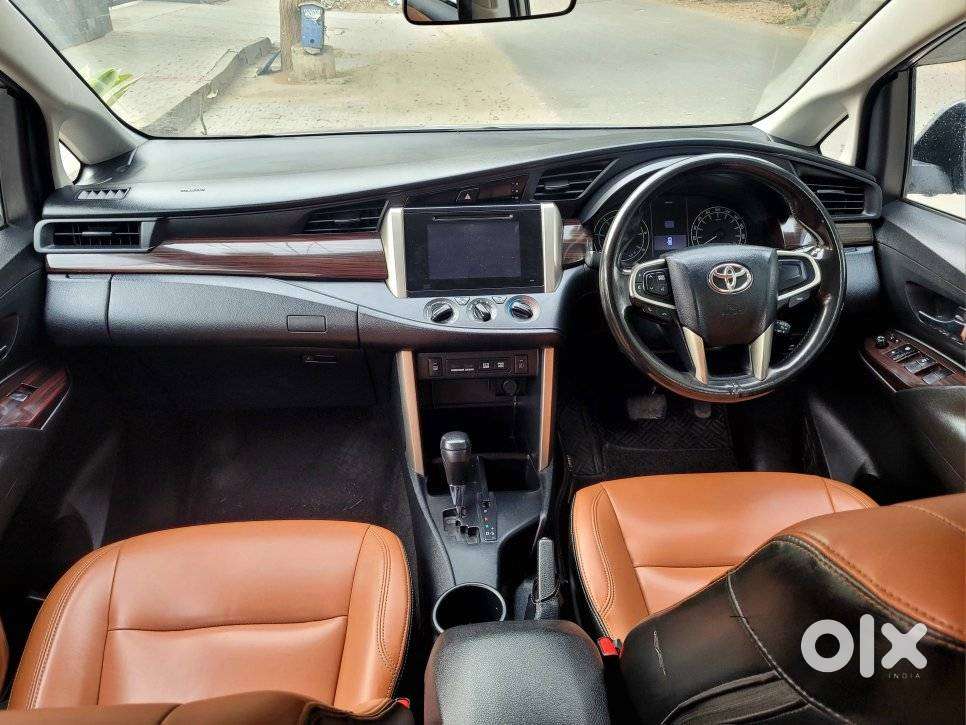 Toyota Innova Crysta