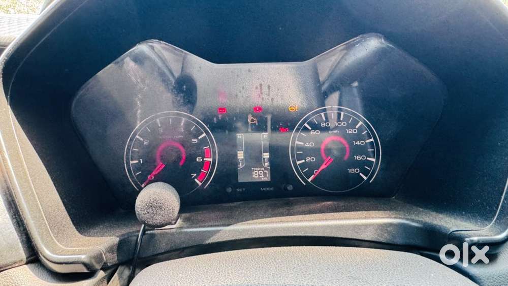 Mahindra Kuv 100 2017 Manual Petrol