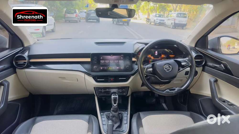 Skoda Slavia Style 1.0l Tsi At, 2023, Petrol