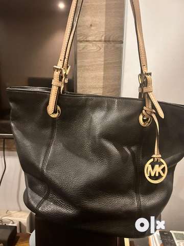 Michael kors crossbody 2018 hot sale