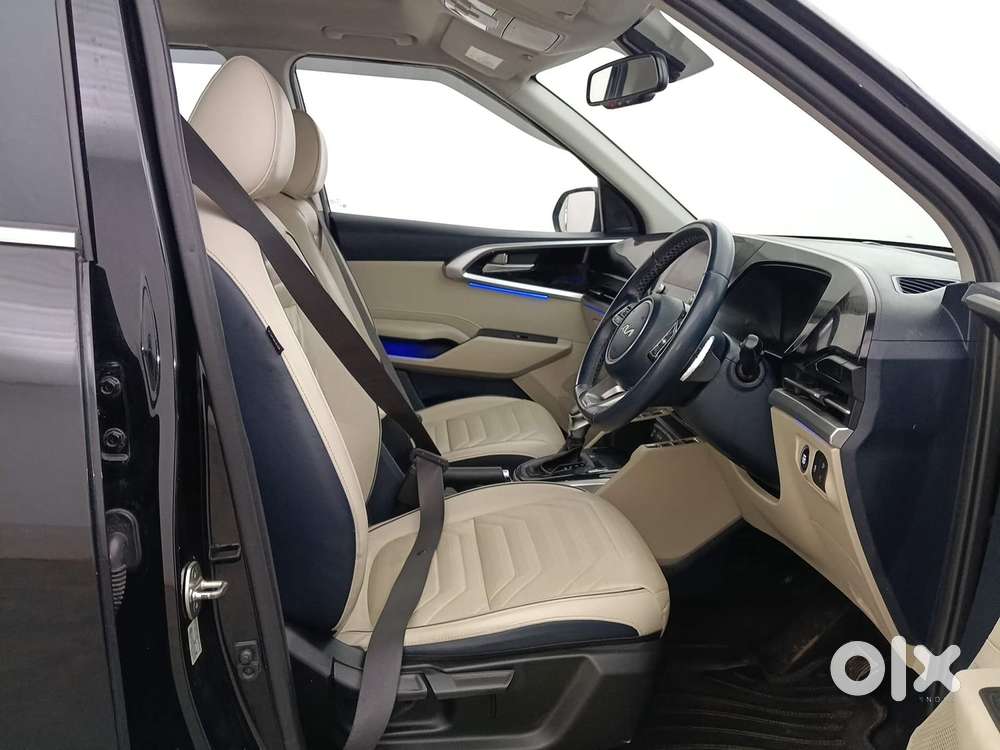 Kia Carens 1.4 Luxury Plus Dct 7 Str, 2022, Petrol