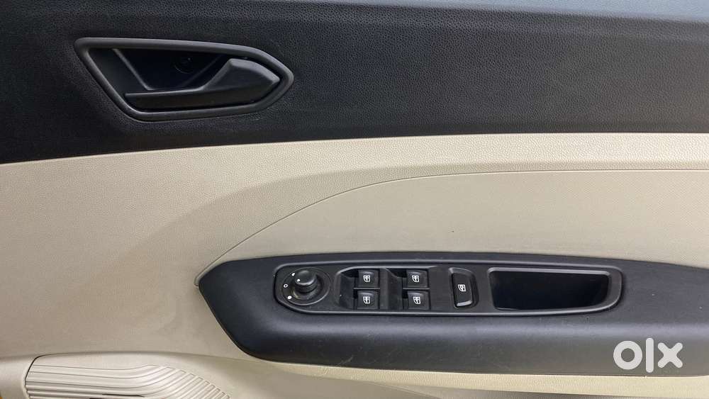 Renault Triber Rxt, 2022, Petrol
