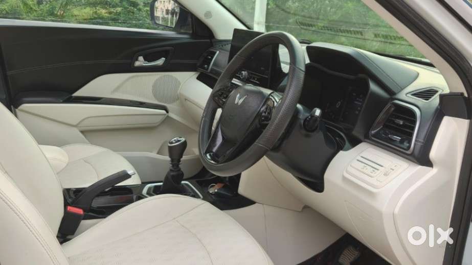 Mahindra Xuv 3xo Ax7 Diesel Mt, 2024, Diesel