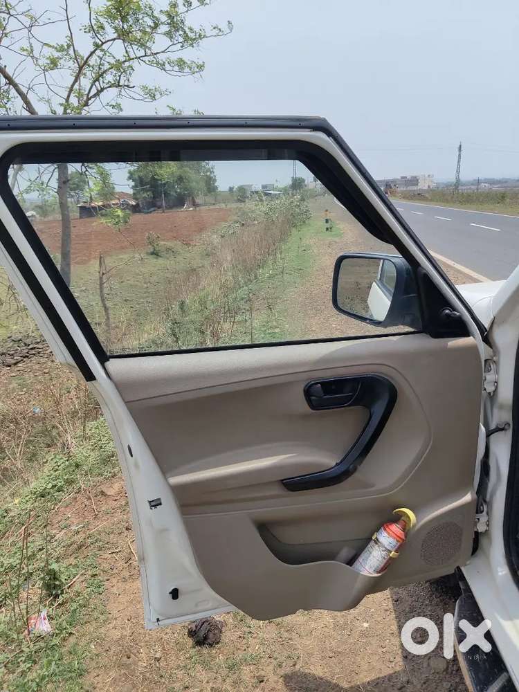 Mahindra Tuv 300 Plus