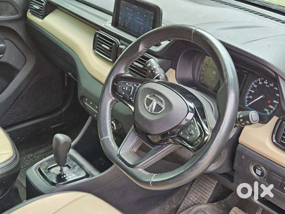 Tata Punch 1.2 Revotron Creative Amt Dual Tone, 2022, Petrol