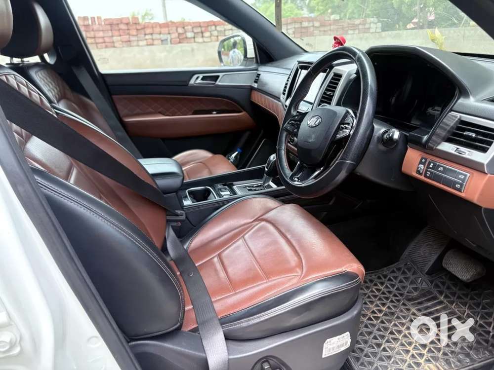 Mahindra Alturas G4 4wd At, 2022, Diesel