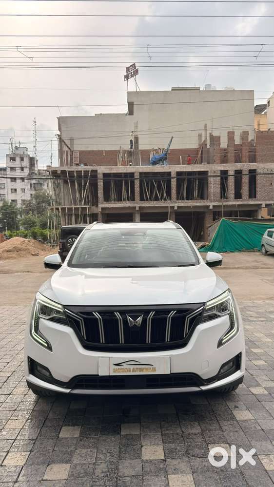 Mahindra Xuv700 2.2 Ax 7 Diesel Mt Luxury Pack Str, 2025, Diesel