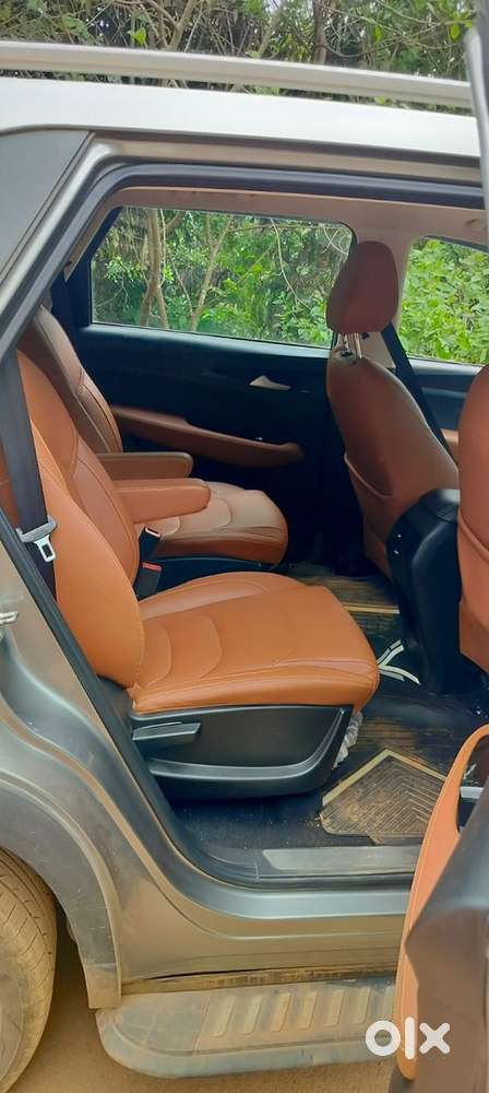 Mg Hector Plus 2021 Petrol Variant