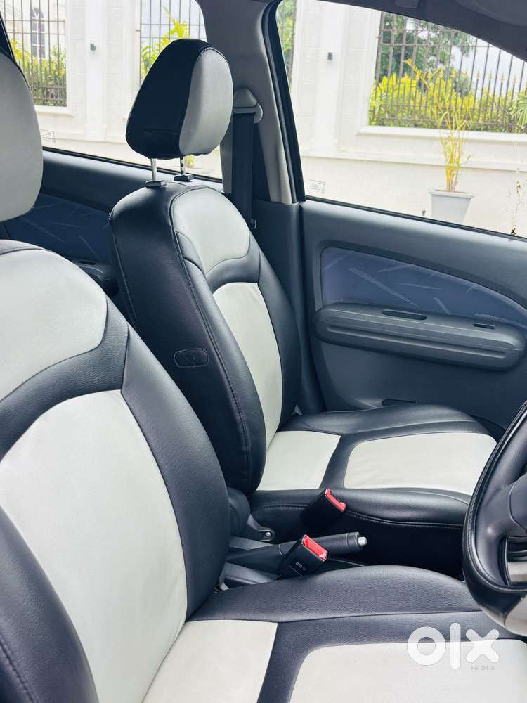 Maruti Suzuki Ritz Vxi, 2012, Petrol
