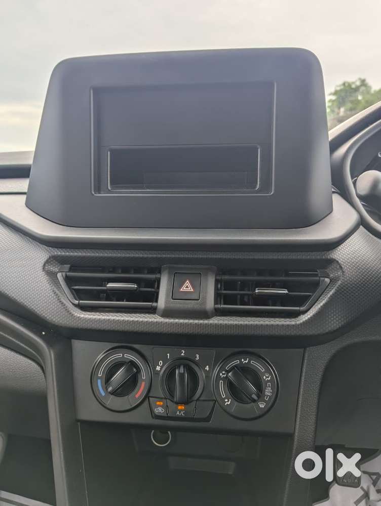 Maruti Suzuki Brezza 1.5 Lxi Smart Hybrid, 2026, Petrol