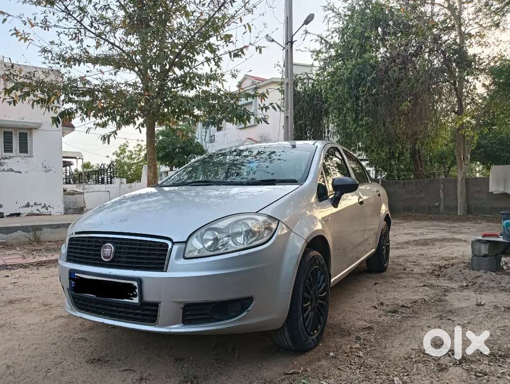 Fiat Linea 2010 Petrol 40230 Km Driven