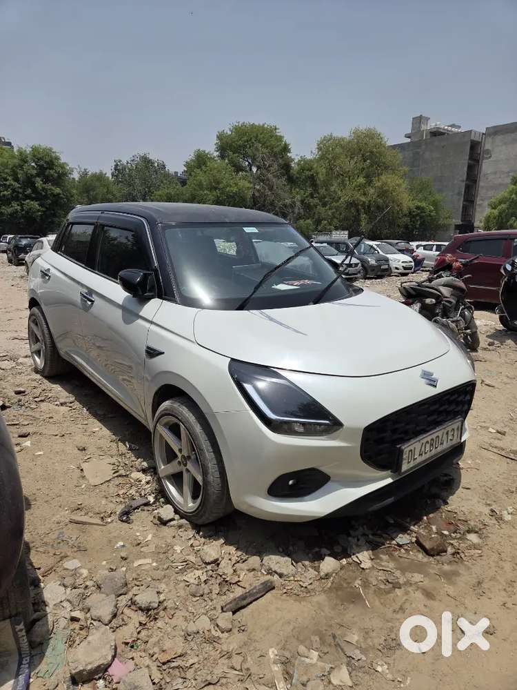 Maruti Suzuki New-gen Swift 2024 Petrol 11000 Km Driven