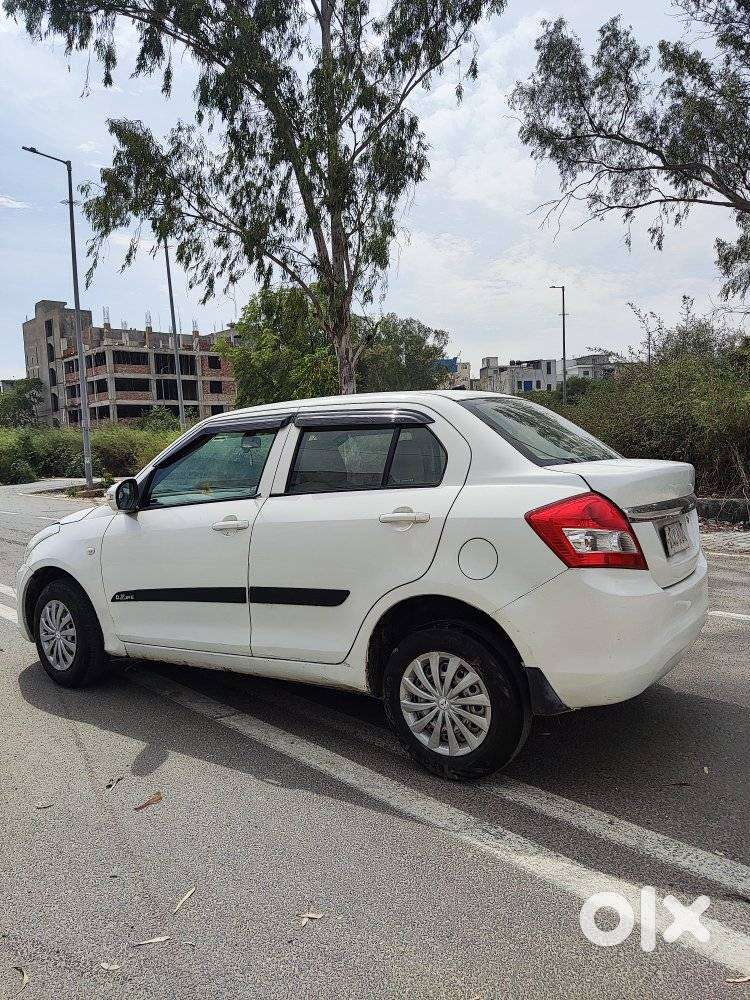 Maruti Suzuki Swift Dzire Lxi Option, 2016, Petrol