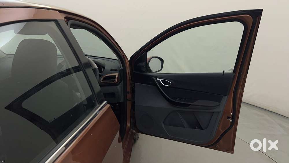 Tata Tigor 1.2 Revotron Xz Option, 2017, Petrol