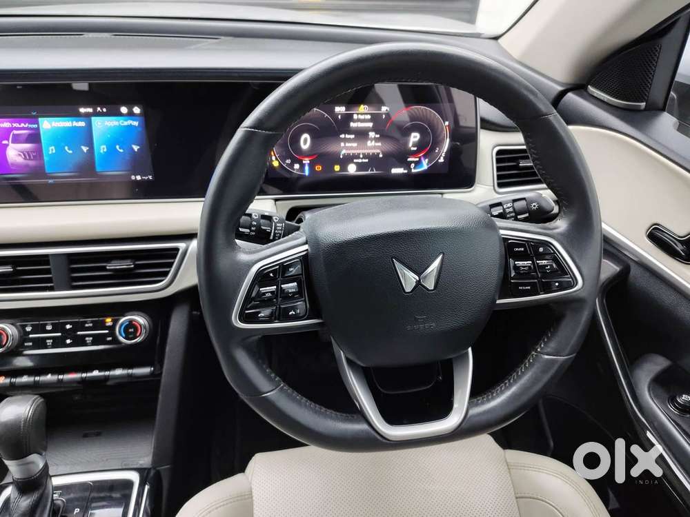 Mahindra Xuv700 2.0 Ax 7 Petrol At Luxury Pack Str, 2023, Petrol