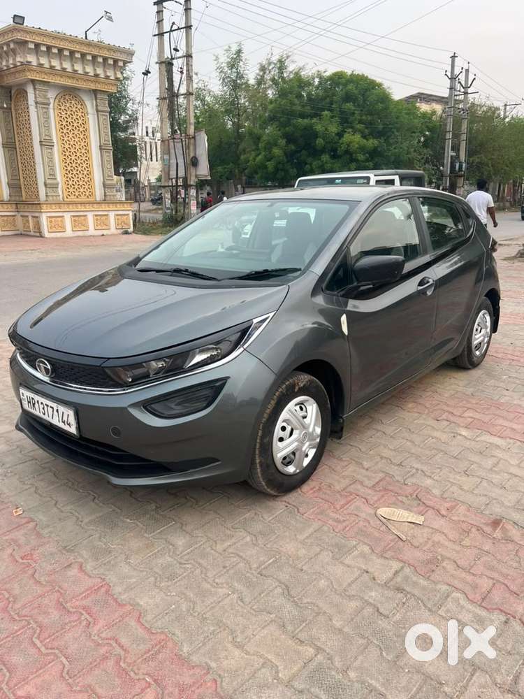 Tata Altroz Petrol 2023